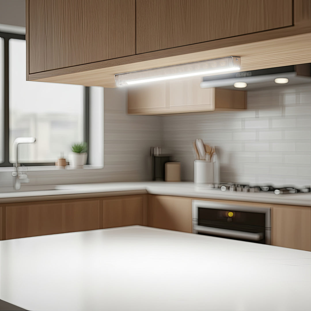 Lâmpada fluorescente de cozinha para armário de cozinha 9 LED SWD com detector de movimento PIR de 120 graus rotação de 360 ​​° Maclean MCE166