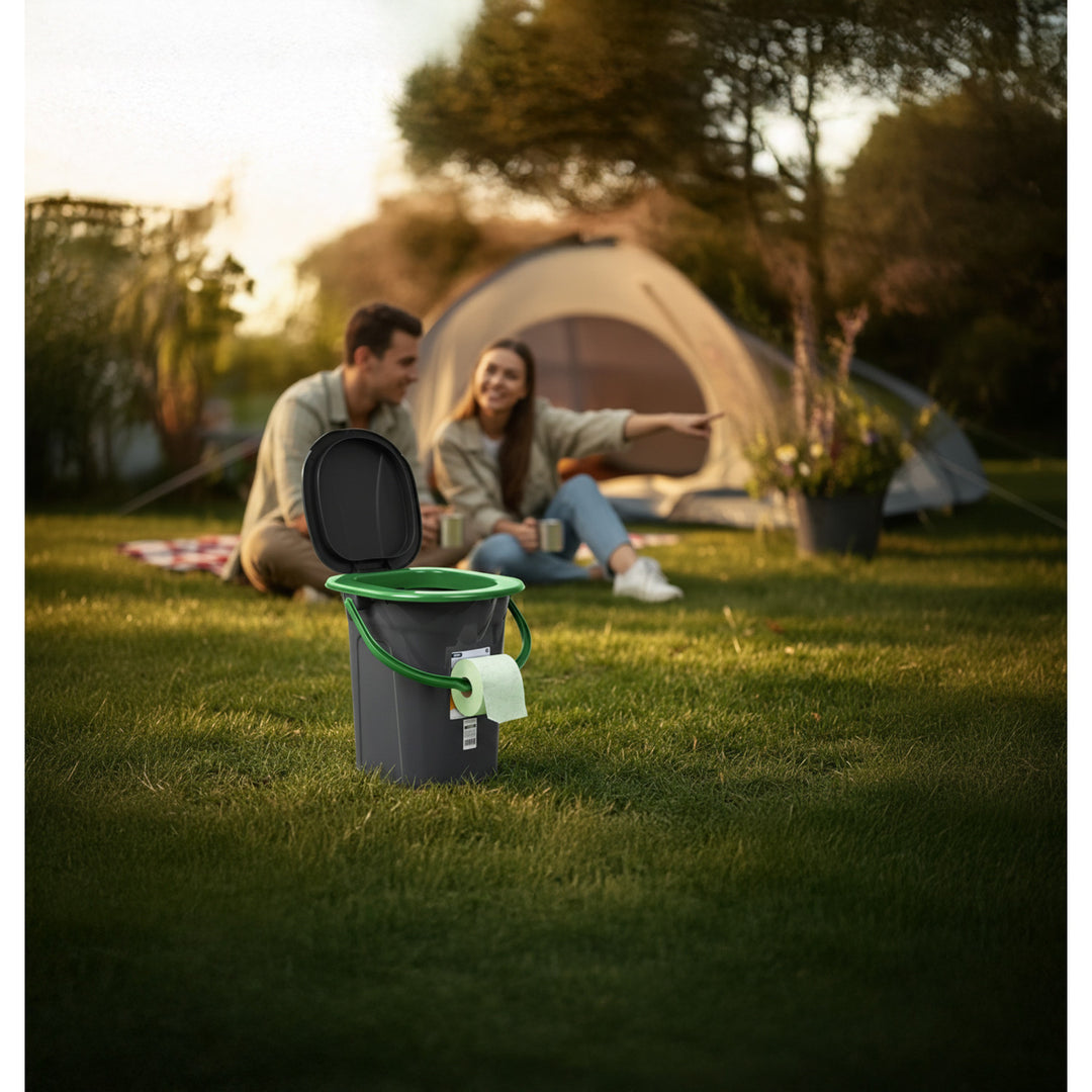Sanita portátil turística com tampa 19L preta com verde, perfeita para viagens, GreenBlue GB320BG flare