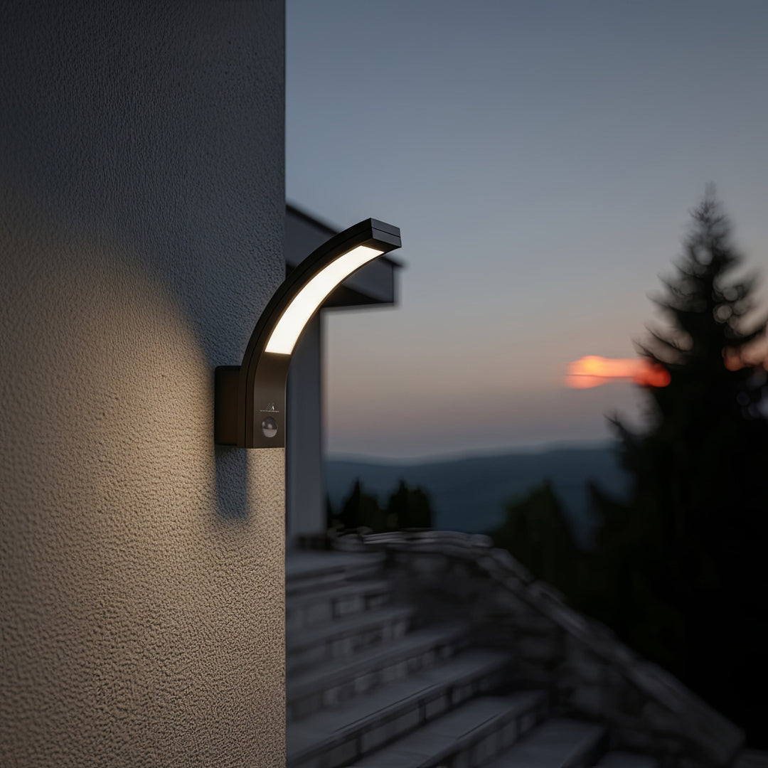 Lâmpada LED com sensor de movimento infravermelho MCE244 750lm 10W IP54 Maclean Energy