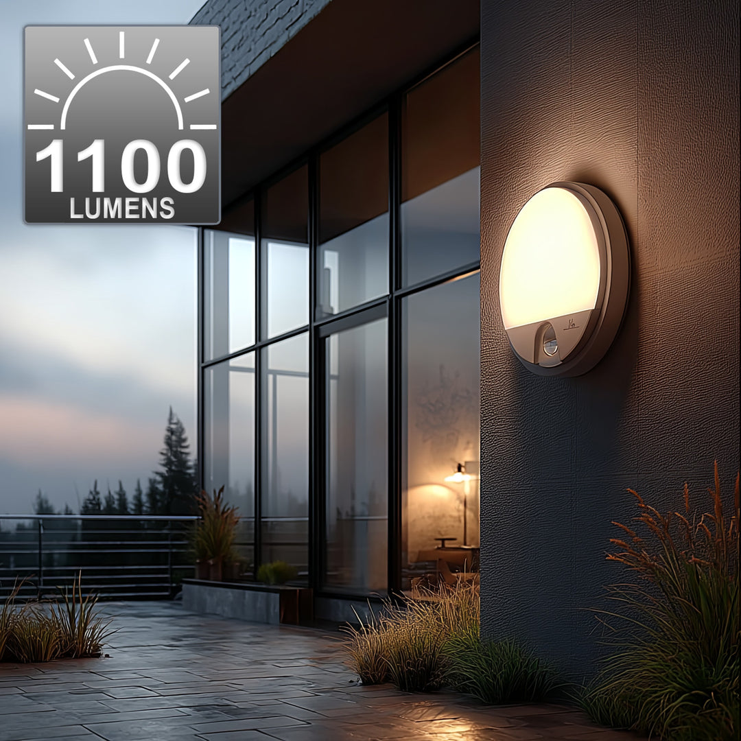 Lámpara LED con sensor de movimiento infrarrojo MCE291 W 1100lm 15W IP54 Maclean Energy blanco