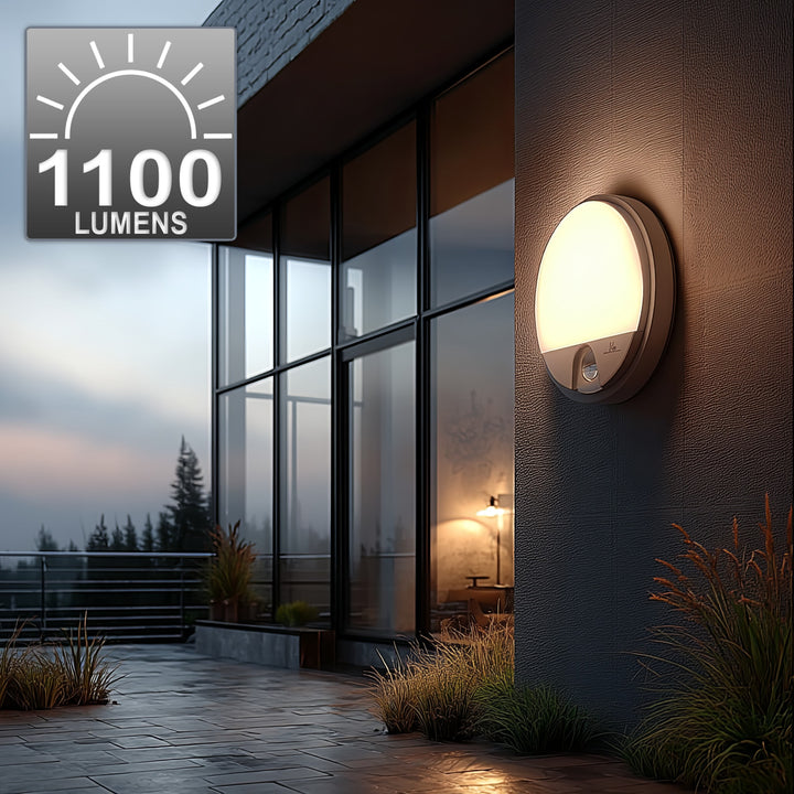 Lámpara LED con sensor de movimiento infrarrojo MCE291 W 1100lm 15W IP54 Maclean Energy blanco