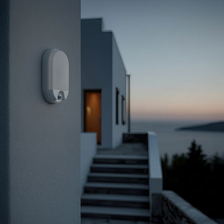 Lâmpada LED com sensor de movimento infravermelho 1100lm 15W IP54 branco, branco natural (4000K) MCE340 W Maclean Energy