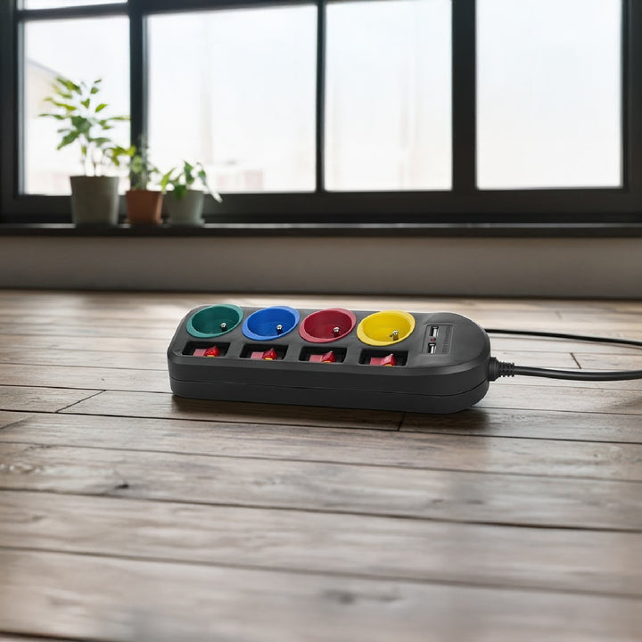 Maclean MCE229 B Extensão Power Strip Cabo de extensão com 4 tomadas + 2xUSB com interruptores, 250VAC / 10A, 2,1A 5V, 1,5m, preto