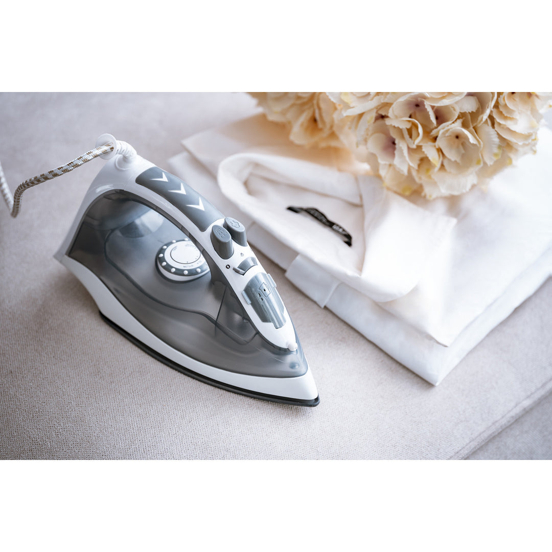 Plancha de vapor Mesko, potencia de 2800 W, suela cerámica, MS 5037