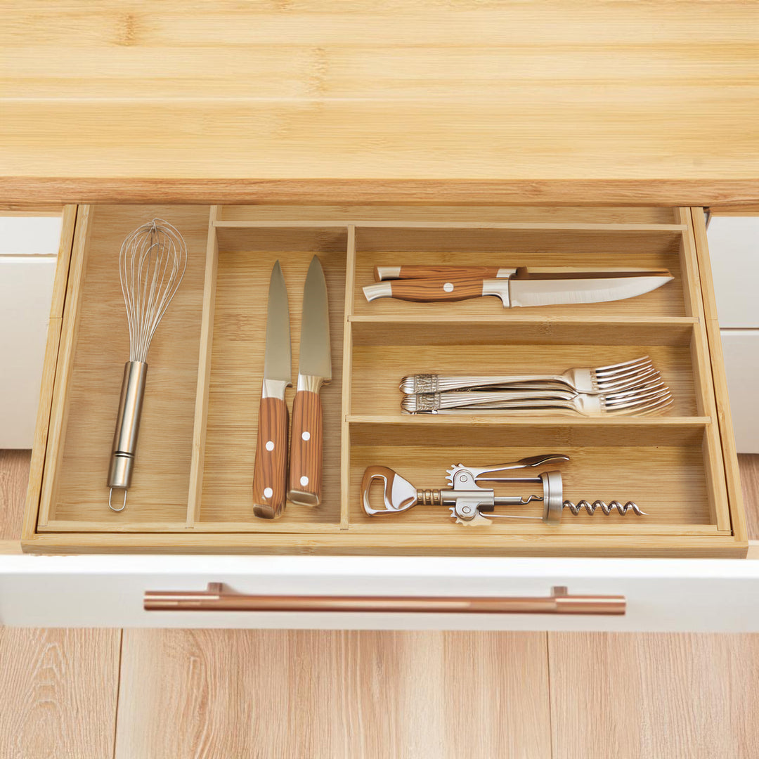 GreenBlue GB379 Organizador de talheres em bambu, tabuleiro extensível, 7 compartimentos básicos e 2 compartimentos amovíveis para utensílios de cozinha, organização de gavetas para talheres, dimensões: 32,5-50 x 43 x 4,5 cm