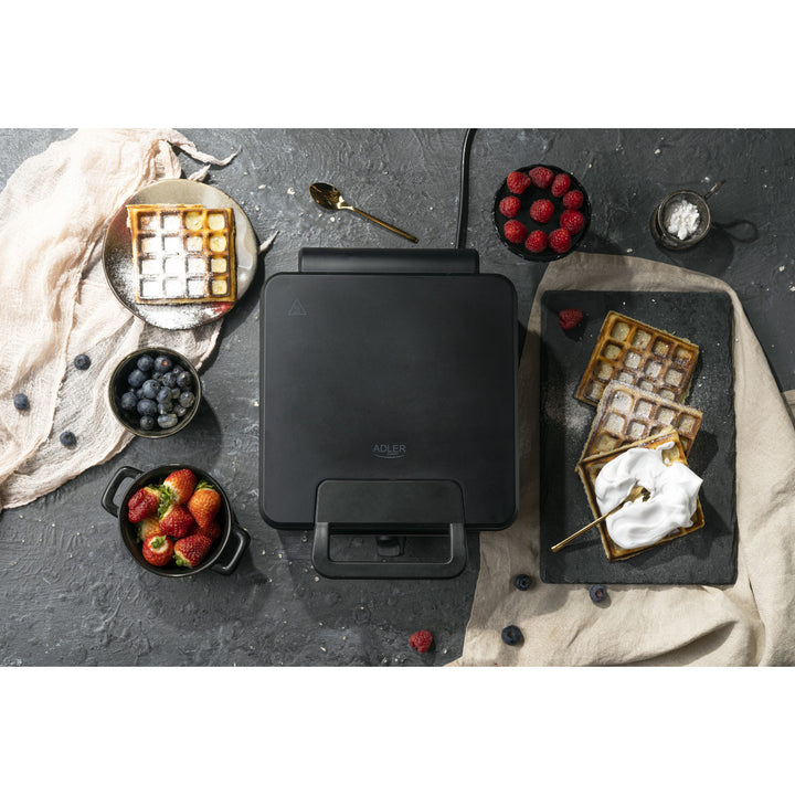 Gofrera Adler, para 4 gofres, control de temperatura, 1800W, AD 3049