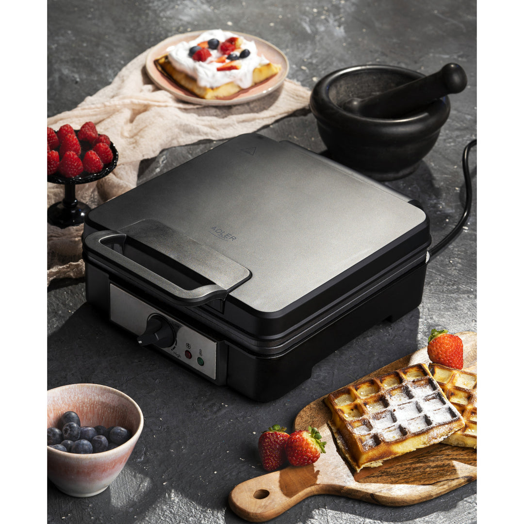 Gofrera Adler, para 4 gofres, control de temperatura, 1800W, AD 3049