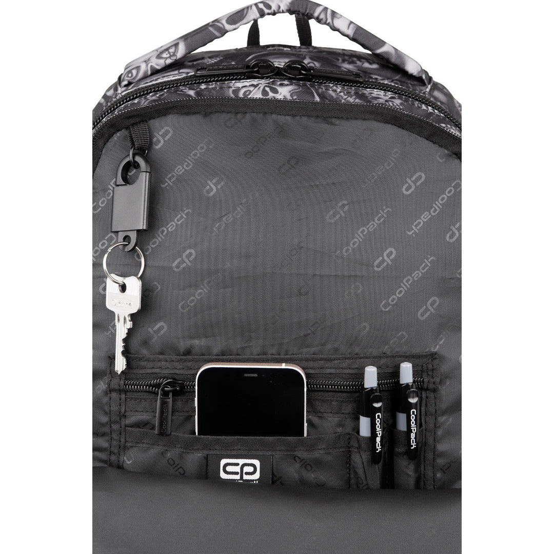 Mochila escolar CoolPack Skulls para jovens, espaçosa e confortável F024721