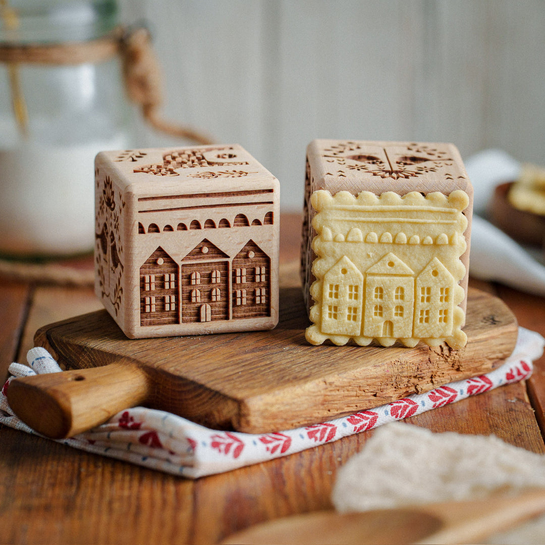 Caixa para bolachas Goody Woody gravada, 6 cm, madeira de faia, 6 desenhos, estilo escandinavo