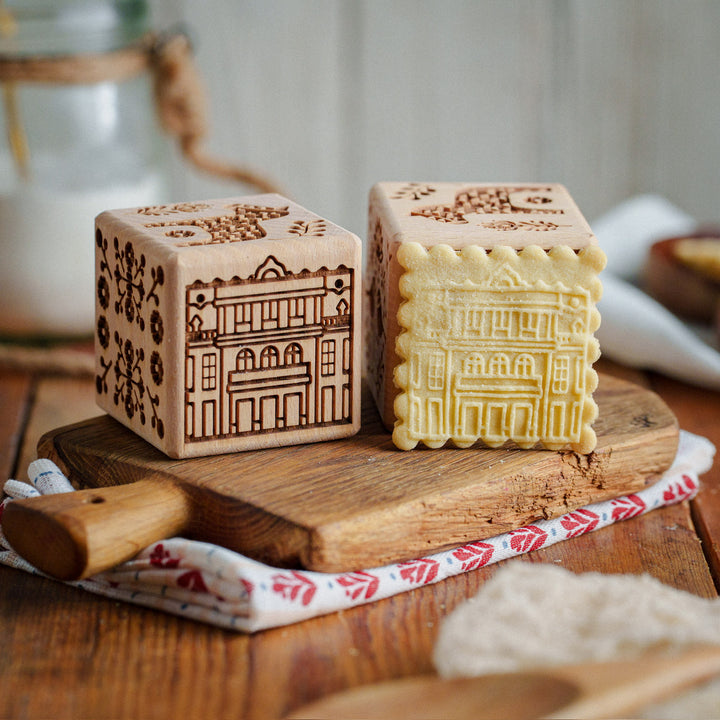 Caixa para bolachas Goody Woody gravada, 6 cm, madeira de faia, 6 desenhos, estilo escandinavo