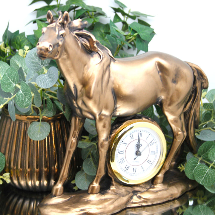 Estatuilla de caballo de pie, reloj, escultura decorativa de bronce, Reina Isabel