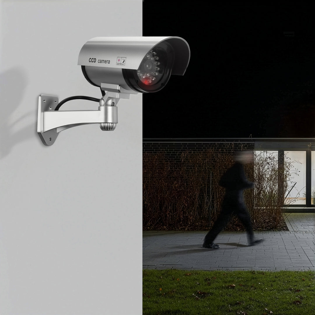 Cámara simulada con LED intermitente IR1100 S IR externo + 2 pilas Varta Industrial AA