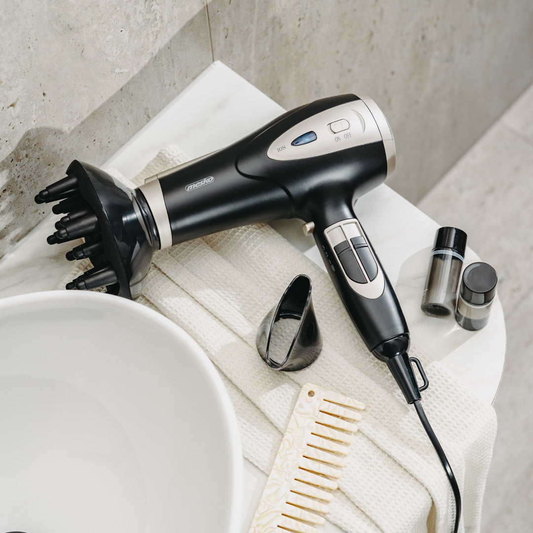 Secador de pelo Mesko, función de ionización, difusor, potencia 2200 W, negro, MS 2287
