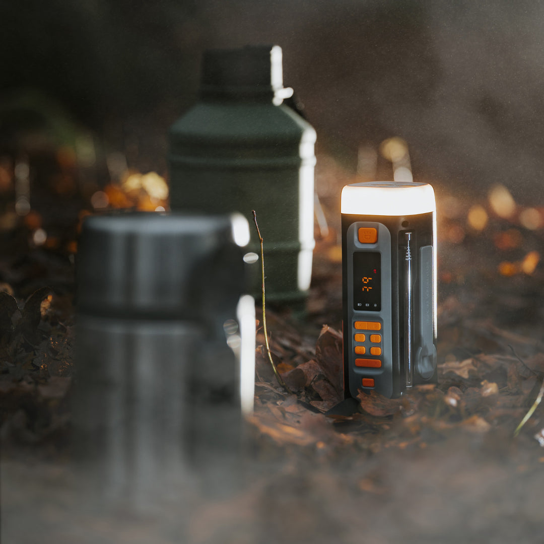 Radio de emergencia Adler, con panel solar, manivela y batería externa, Bluetooth 5.0, linterna LED de 4 W, 4500 mAh, AD 1920