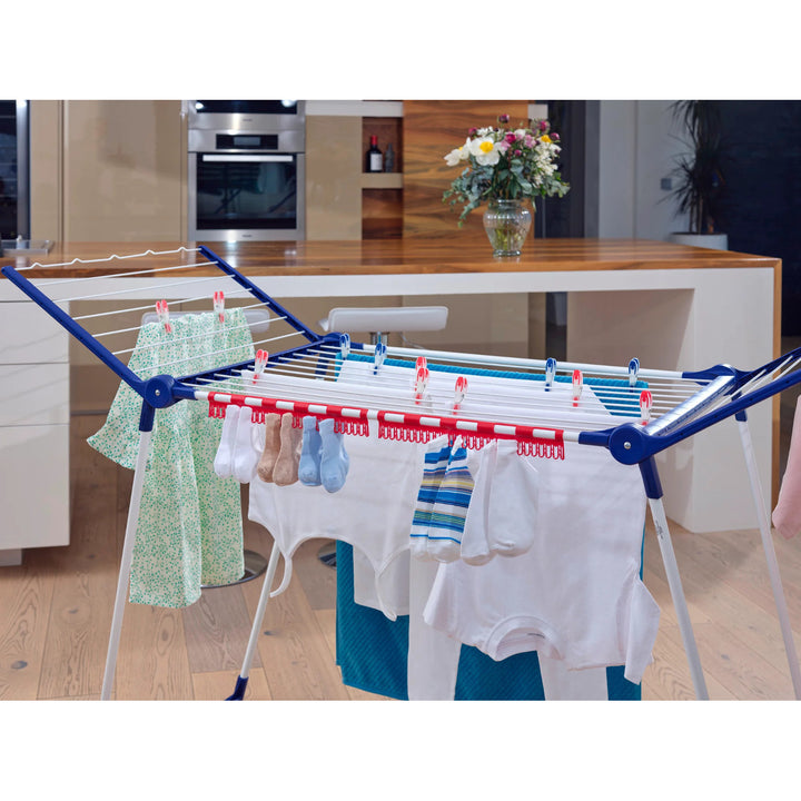 Secador Pegasus 180 Solid Plus Leifheit, longitud de los cables 18 m, patas paralelas estables, resistente a las condiciones atmosféricas, 2 ganchos para ropa, 81510