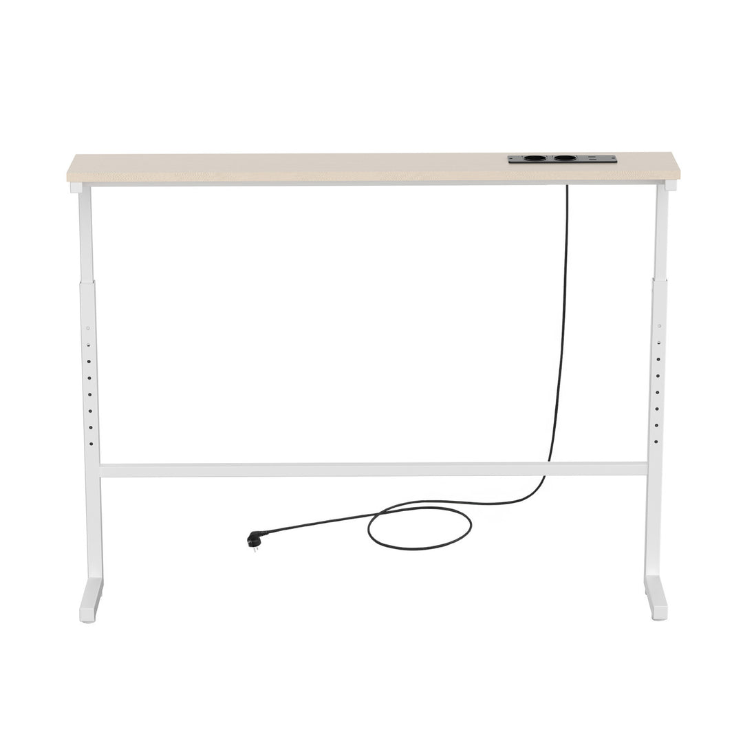 Consola/mesita con toma de corriente Maclean, blanca con tablero claro, altura regulable de 62 a 83 cm, hasta 25 kg, cable de 2,5 m, MC-140 W