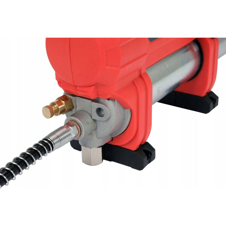 Engrasadora a batería Yato, incluye cargador y batería de 3 Ah, presión de 620 bar, iluminación de trabajo LED integrada, alta potencia y rendimiento de 284 g/min, YT-07020