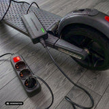 Cargador universal / Fuente de alimentación Maclean Energy, para patinetes, 42 V CC, 2 A, máx. 85 W, carga rápida, 6 enchufes, MCE667