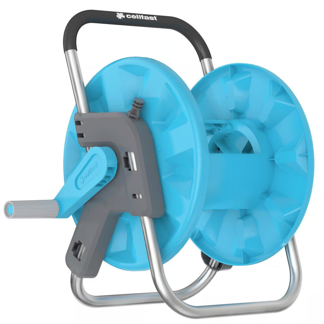 Manguera de jardín Cellfast Economic de 1/2" y 30 m + soporte, racor con rosca interior de 3/4", racor rápido de paso y de cierre de 1/2" + aspersor recto Cellfast Economic