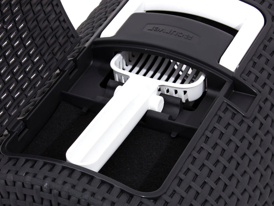 Caja de aseo cubierta para mascotas en color crema Curver Pet Life