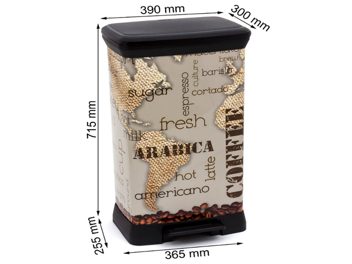 Cubo de basura con pedal hecho de plástico y cubierto con una superficie metalizada