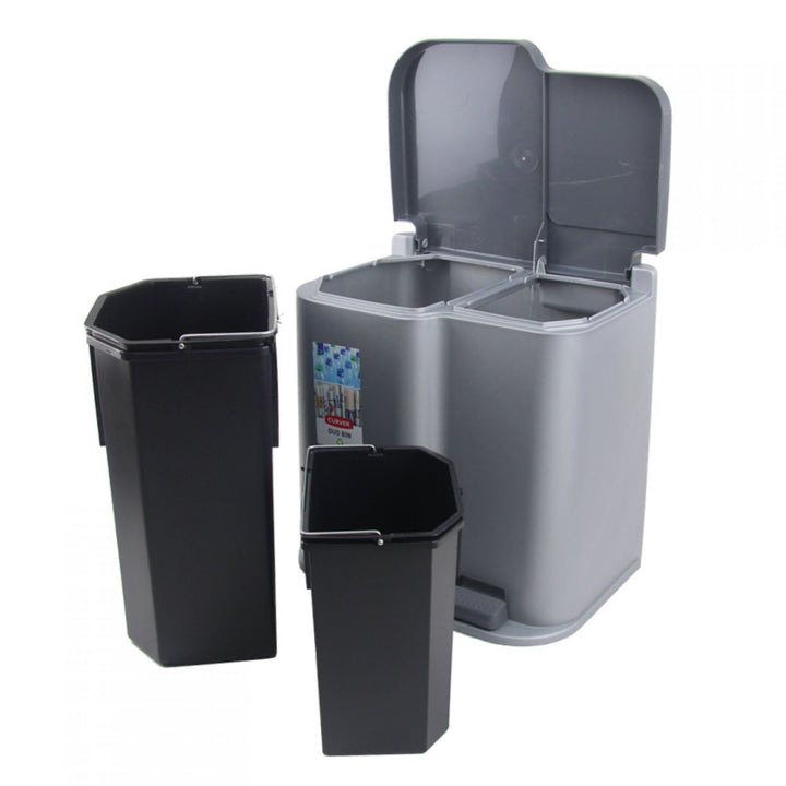 Papelera de reciclaje Curver Duo Pedalbin con acabado sólido