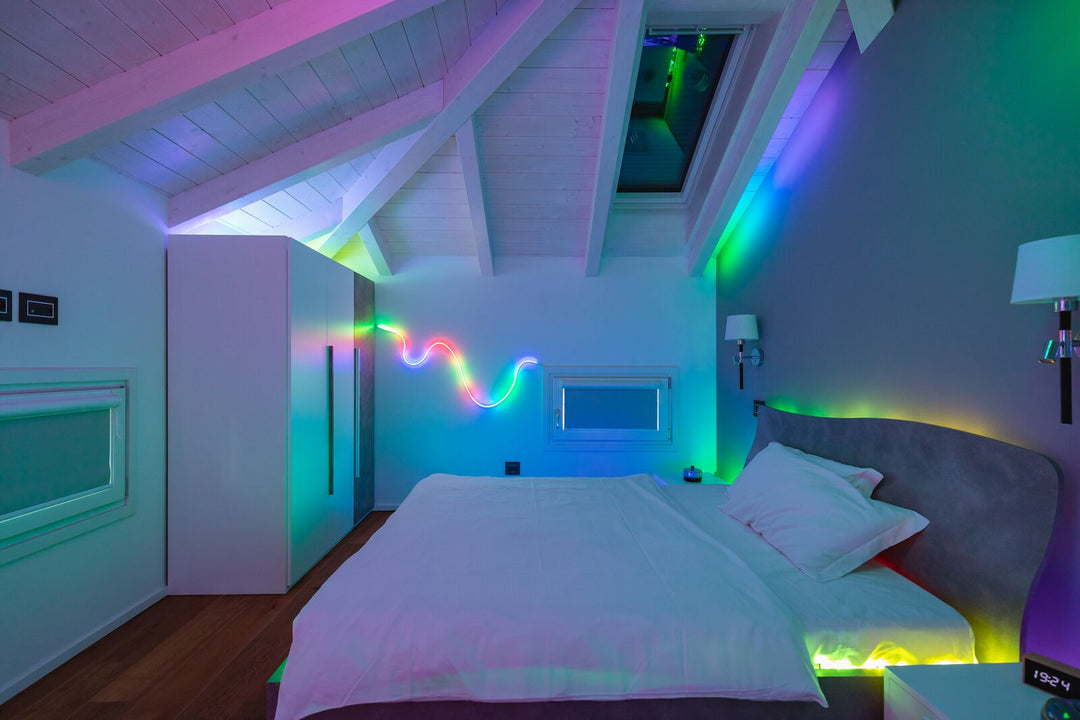 Allocacoc TWFL200STW-WEU Tubo de luz LED RGB flexível Alexa Google Wi-Fi Bluetooth Twinkly Music 2m
