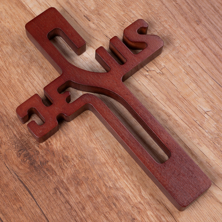 Cruz em madeira com inscrição JESUS, castanho, 22x14x1,6cm