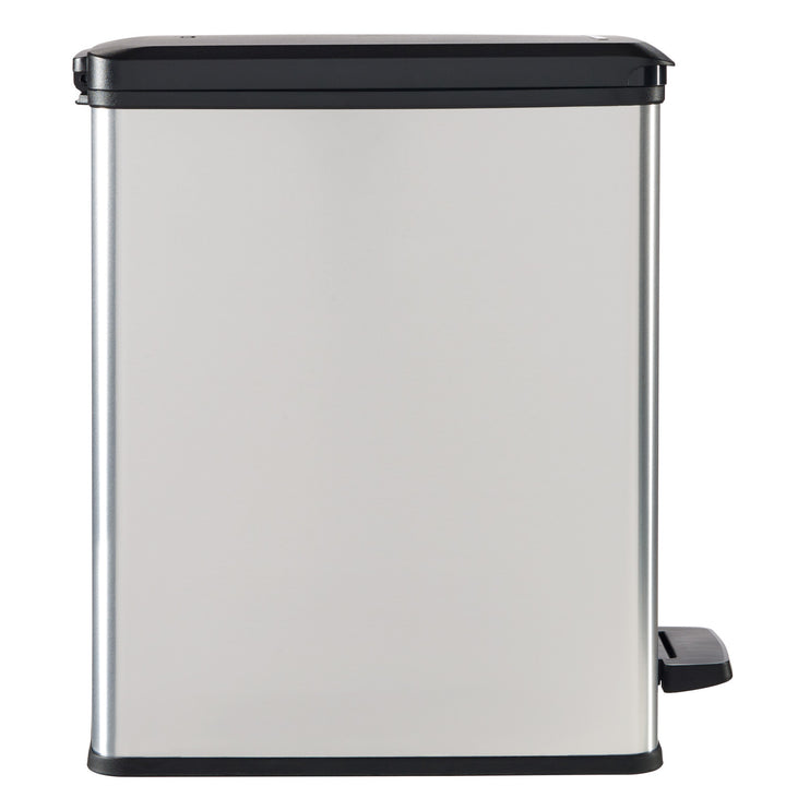 Papeleira com pedal Curver Slim Bin, capacidade de 25 L