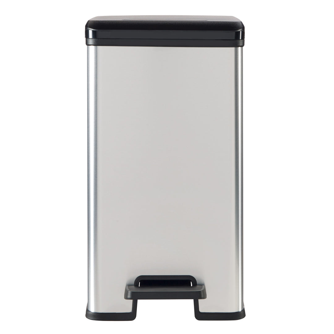 Papeleira com pedal Curver Slim Bin, capacidade de 25 L