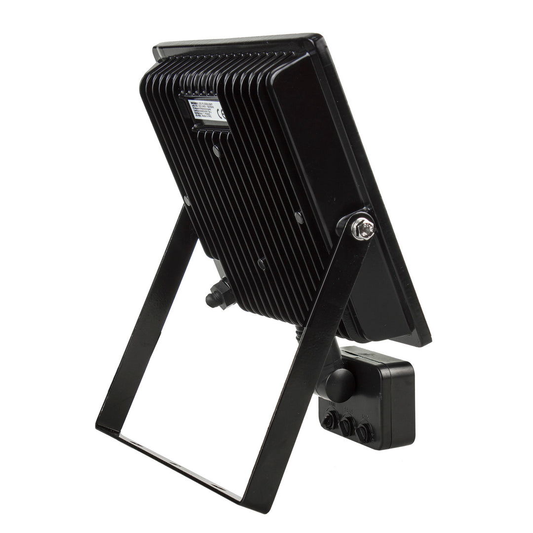 2x Foco Maclean MCE650 NW PIR LED com detector de movimento, fino 50W, 4000lm, branco neutro (4000K), IP44